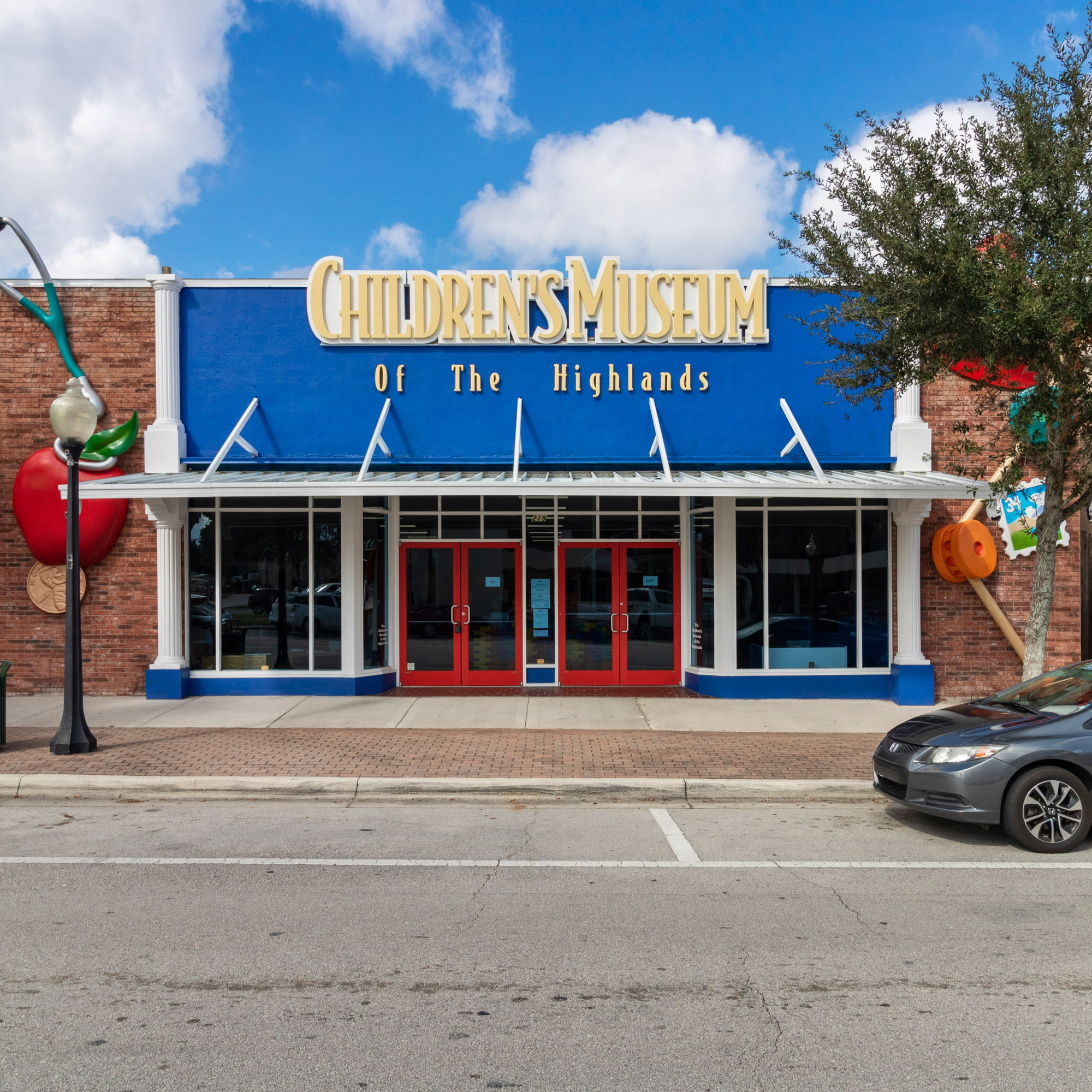 We custom design and renovate commercial buildings in Temple Terrace & South Tampa, FL 